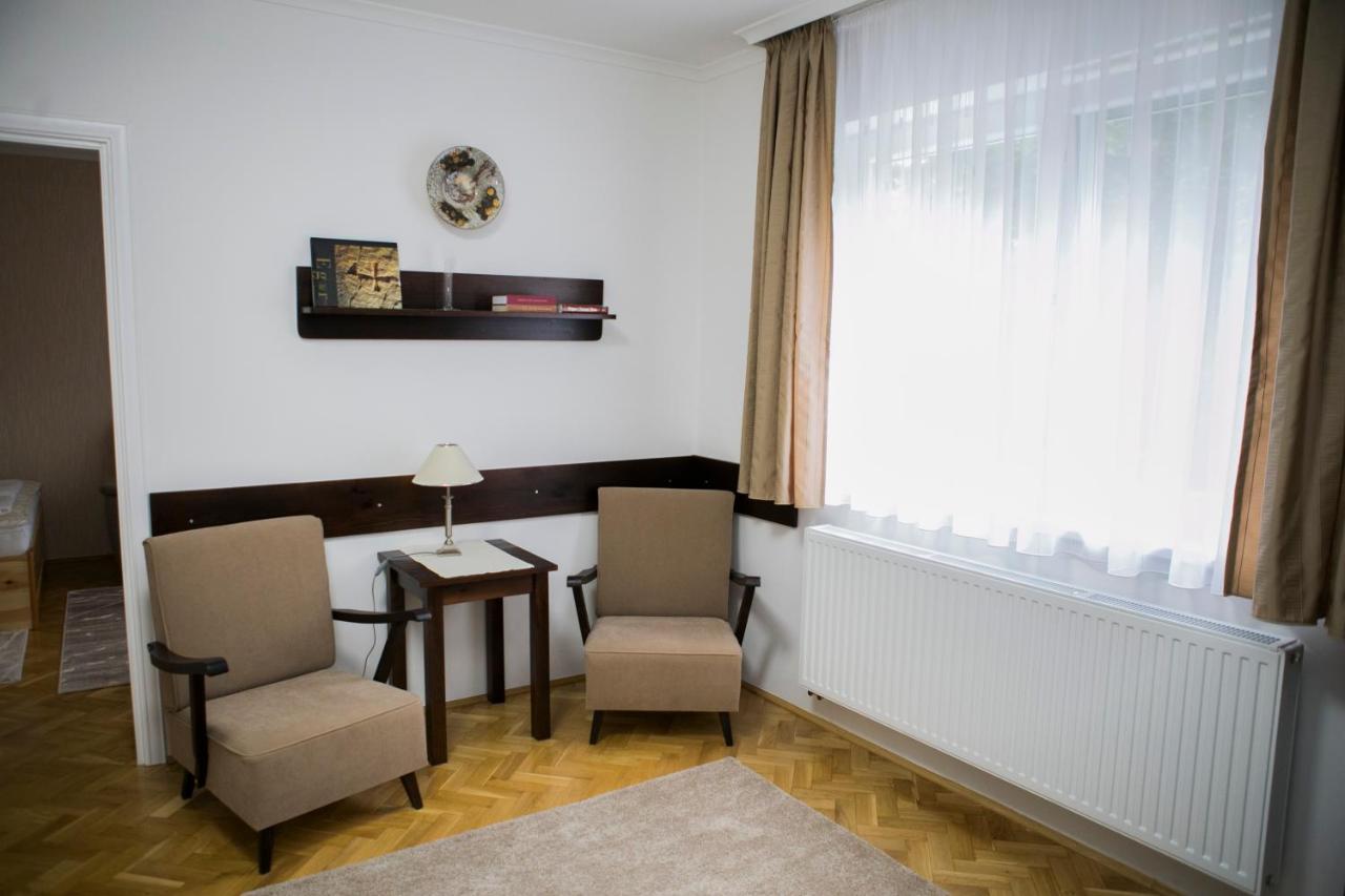 Vicente'S Apartment Eger Ngoại thất bức ảnh